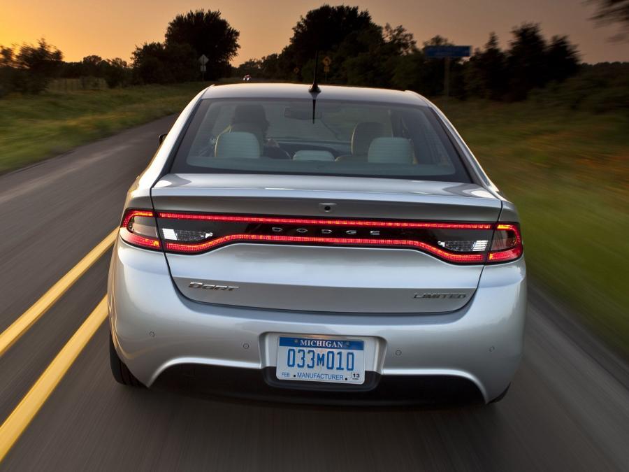  Dodge Dart Limited 2012 года  (фото 8 из 25)